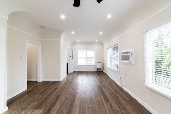 Building Photo - 211 N Berendo St