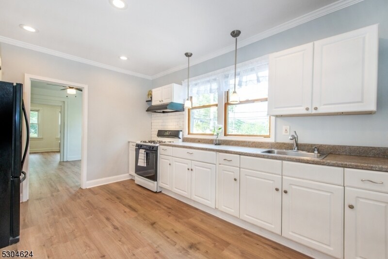 Primary Photo - 130 Baldwin St
