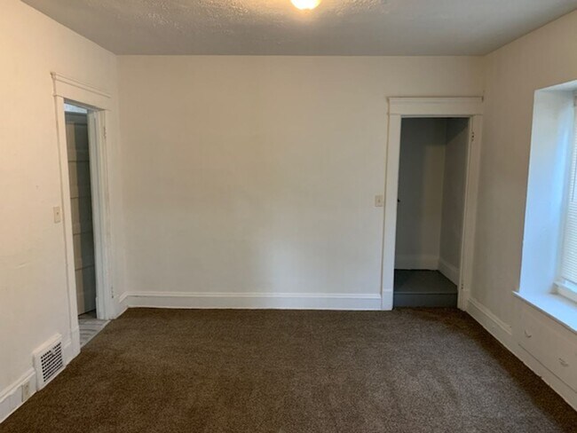 Foto del edificio - 3670 E 142nd St