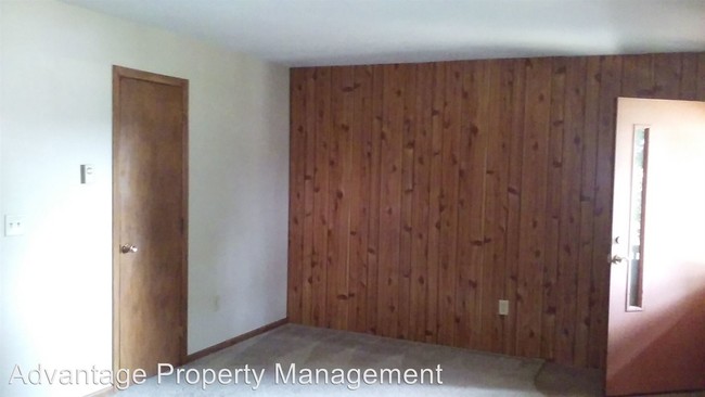 Building Photo - 1209 E Hemlock Blvd