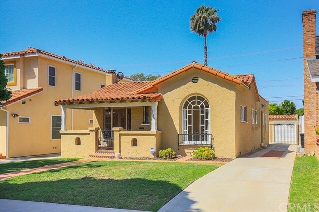 Primary Photo - 2135 Pelham Ave