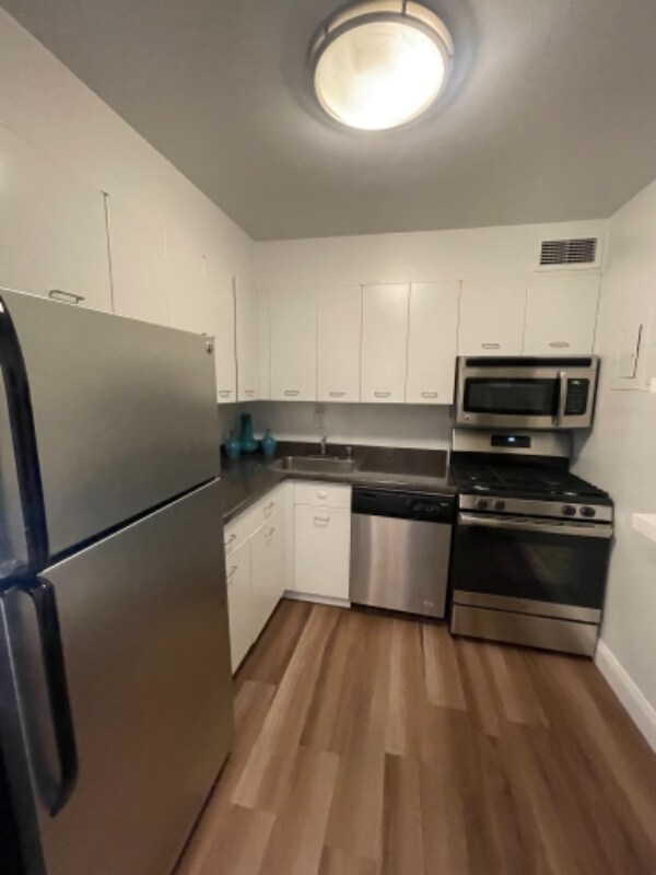 Foto del edificio - 1336 N Lake Shore Dr