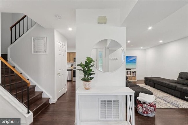 Foto del edificio - 6110 Hoskins Hollow Cir
