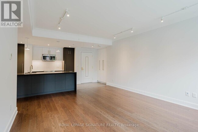 Building Photo - 2-112 Clarendon Ave