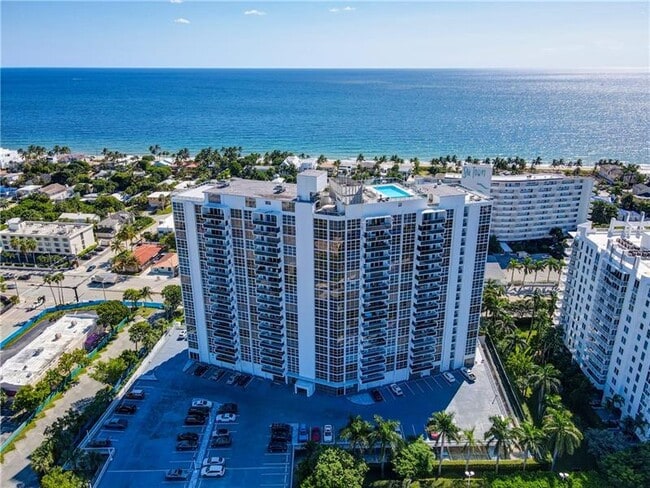 Building Photo - 2841 N Ocean Blvd