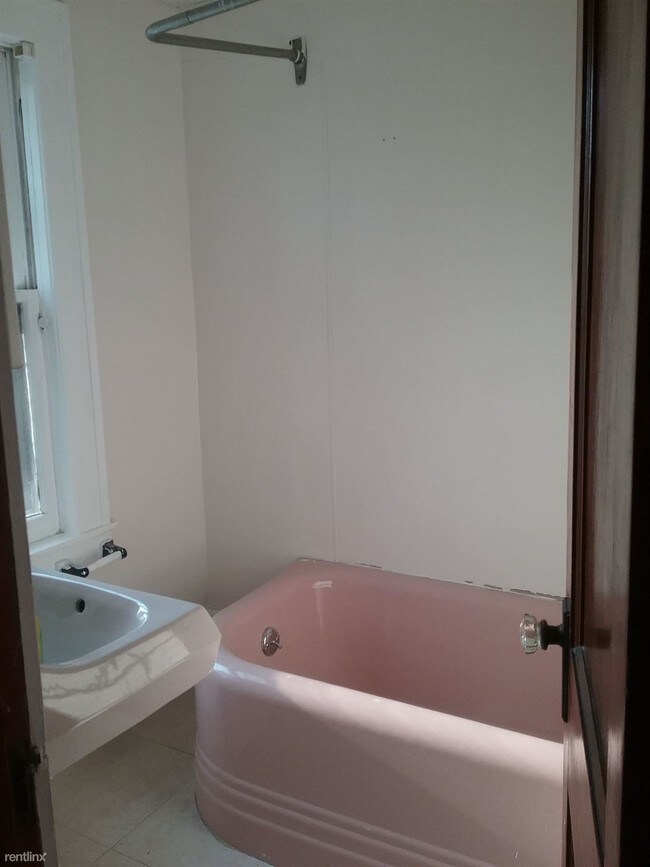 Foto del edificio - 5 br, 3 bath House - 3307 State Route 42