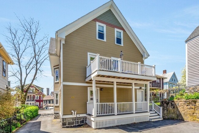 Building Photo - 847 South St