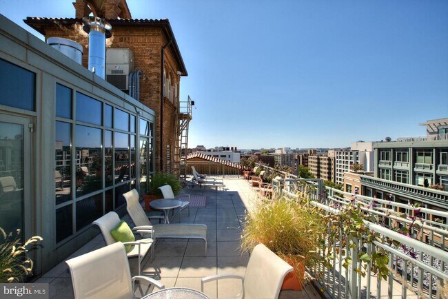Foto del edificio - 2425 L St NW