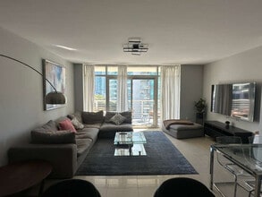 Building Photo - 3250 NE 1st Ave