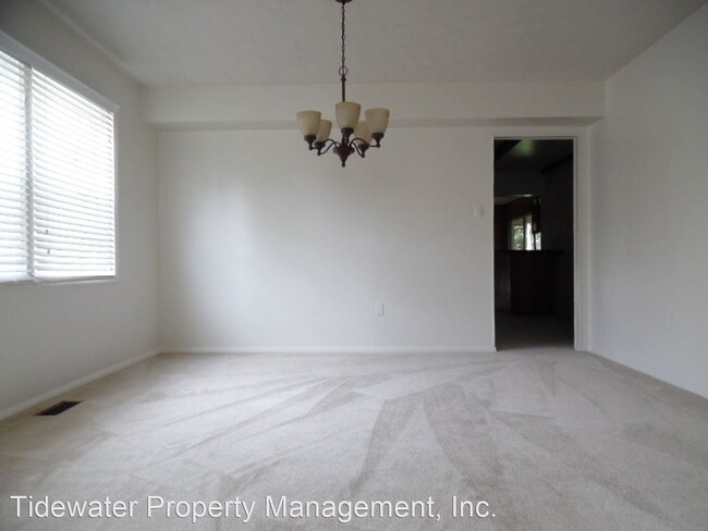 Building Photo - 4 br, 2.5 bath House - 1722 Truro Road