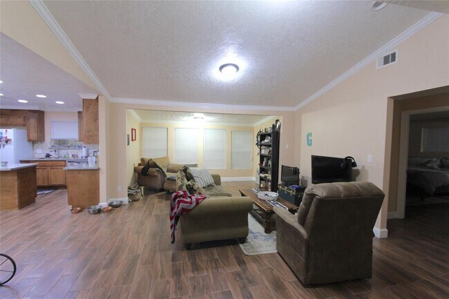 Building Photo - 4423 Aspenglen Dr