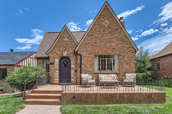 Building Photo - Beautiful Tudor 2 BDR in Park Hill Neighbo...