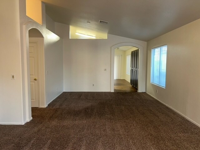 Foto del edificio - 7125 Overhill Ave