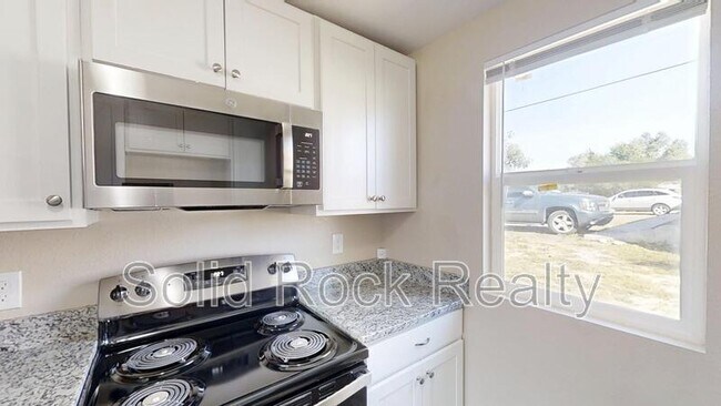 Foto del edificio - 2405 E St Vrain St