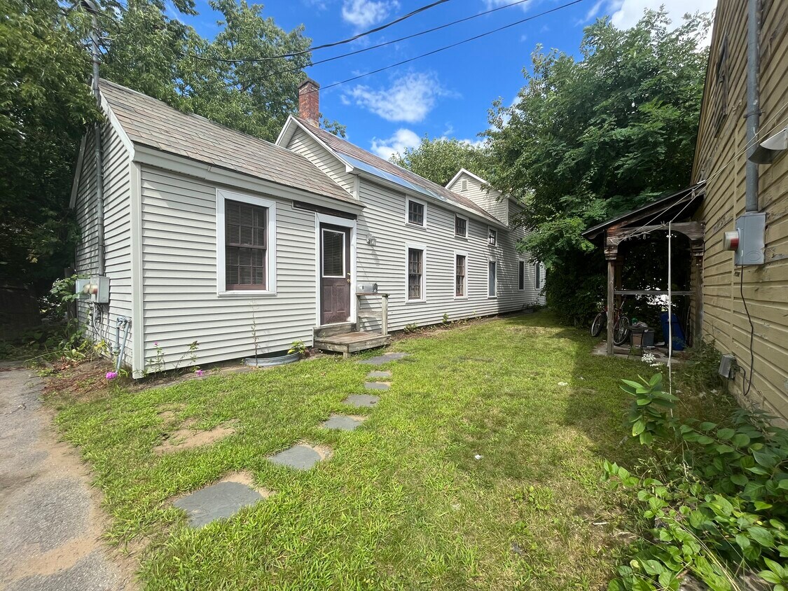 Foto principal - 98 Bay St