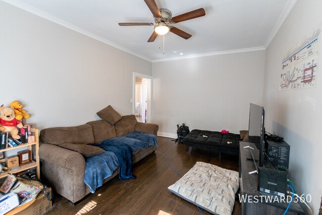 Foto del edificio - 3545 N Troy St