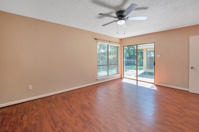Building Photo - 19522 Enchanted Grove Dr