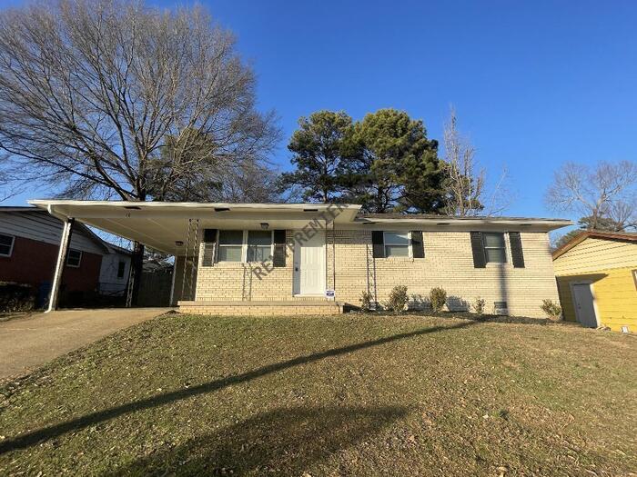 Primary Photo - 10 Village Ct