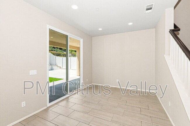 Foto del edificio - 24613 Round Meadow Dr