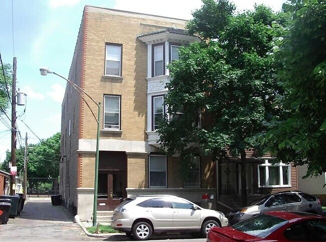 Foto del edificio - 2545 N Seminary Ave