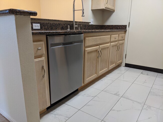 Kitchen with brand new appliances - 754 Overture Ct