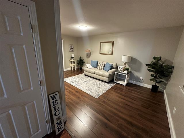 Foto del edificio - 5809 Harvest Hill Rd