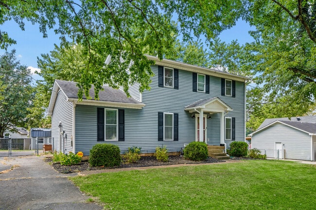 Photo - 453 Belinda Pkwy House