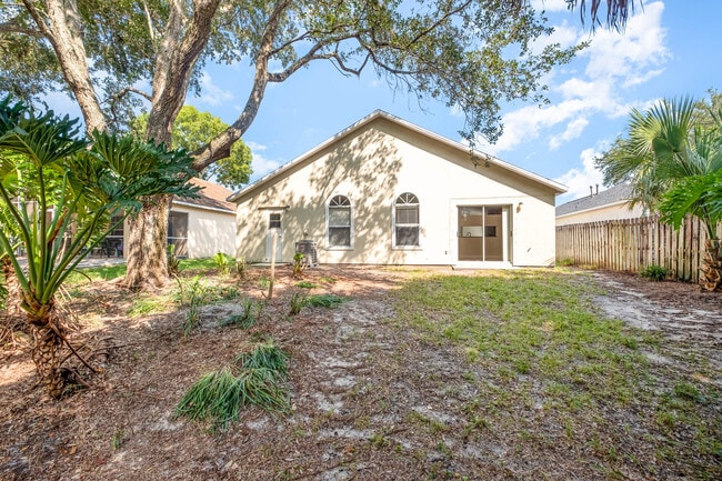 Building Photo - 6772 Fawn Ridge Dr