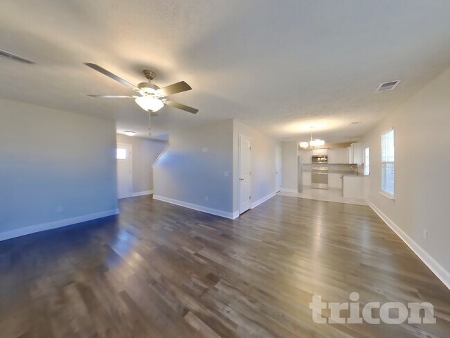 Foto del edificio - 716 Cedar Ln