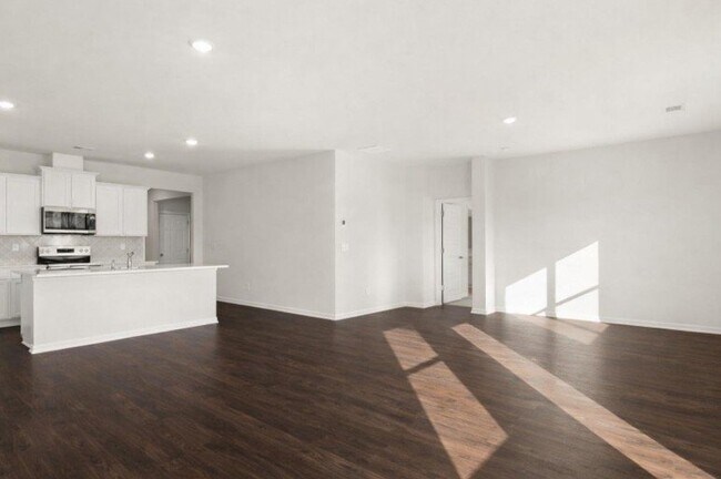 Foto del edificio - 163 Champlain Rd