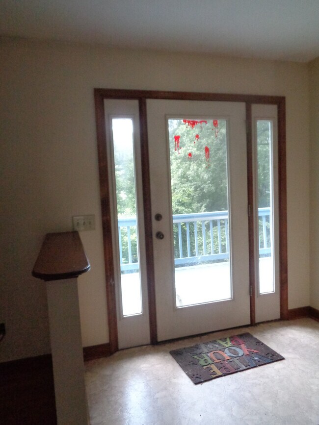 Foto del edificio - 196 Clyde Williams Dr