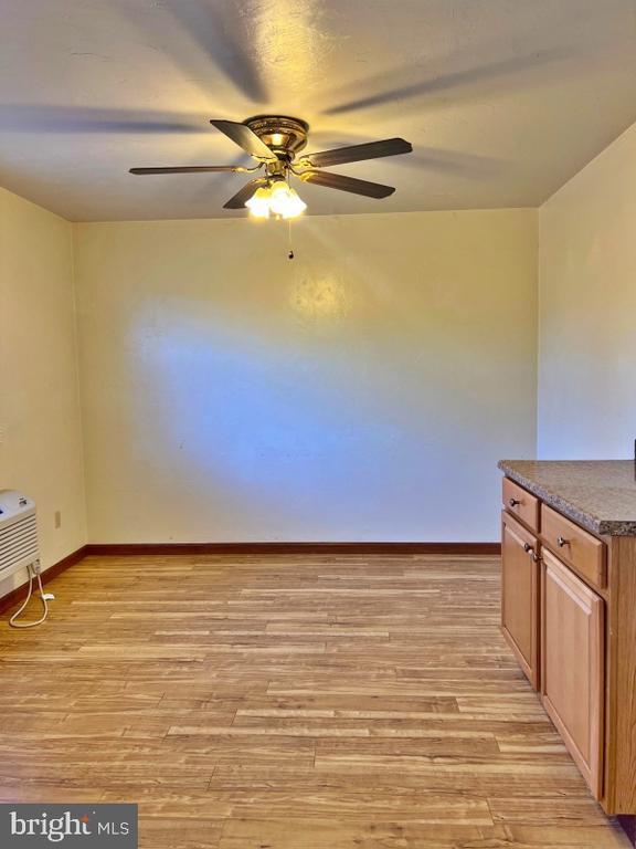 Foto del edificio - 213 Catalpa Ln