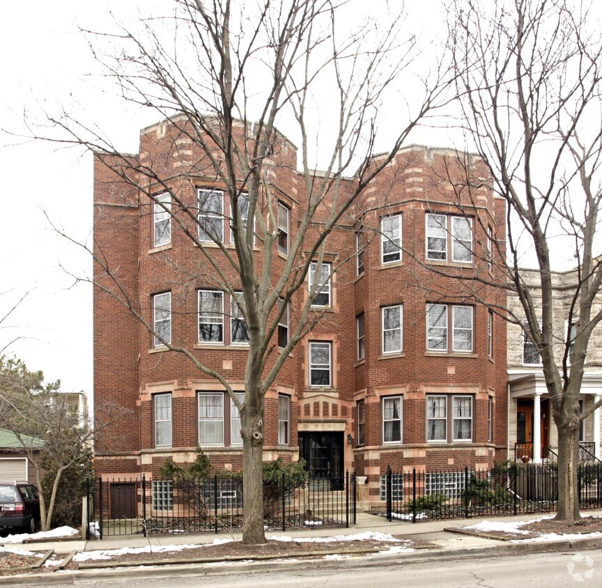 Building Photo - 1450-1452 W Granville Ave