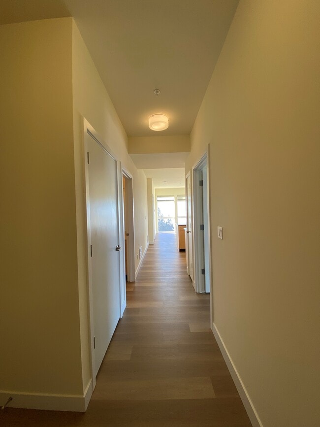 26 Entry to Living - Library Place