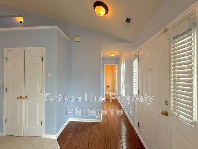 Foto del edificio - 3131 Ocalle Ln