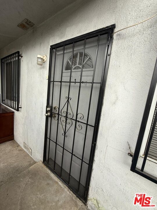 Foto del edificio - 7932 Brimfield Ave