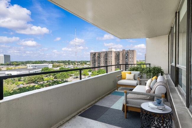 Balcones enormes, ¡qué vistas! - North Park Towers