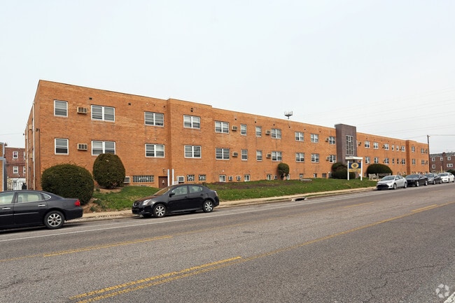 Building Photo - Tyson Arms