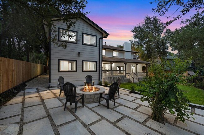 Foto del edificio - 1202 Arronimink Cir