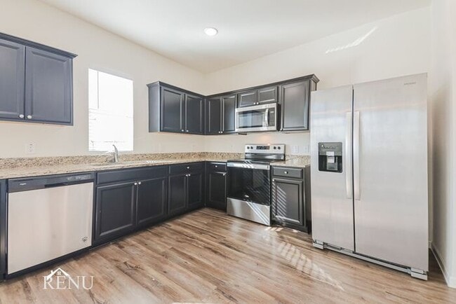 Building Photo - 6215 Old Bridge Way