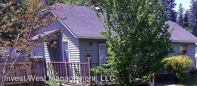 Building Photo - 2 br, 1 bath House - 804 NE 117 Street