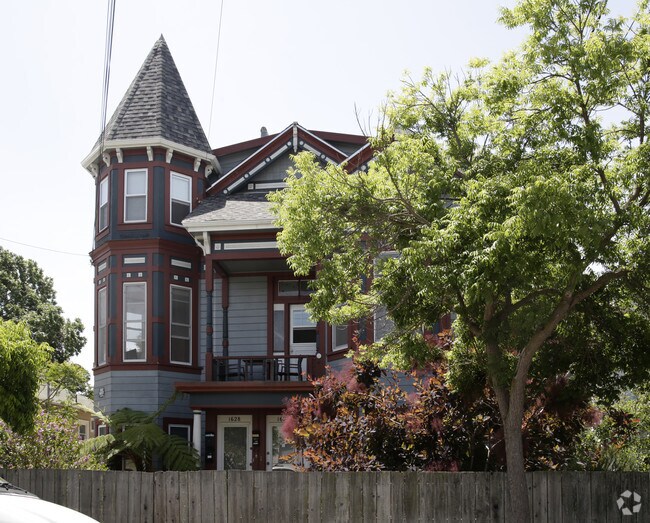 Building Photo - 1628 Fairview Stret