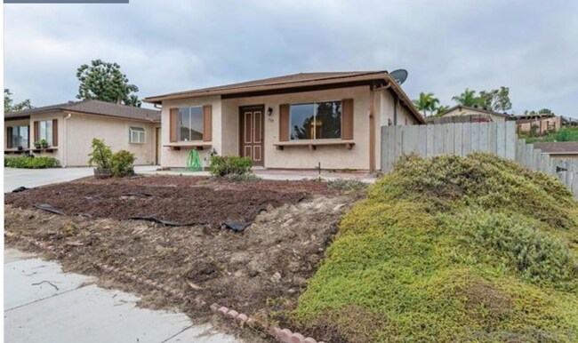 Building Photo - Cozy 2 bed 2 bath home in Oceanside