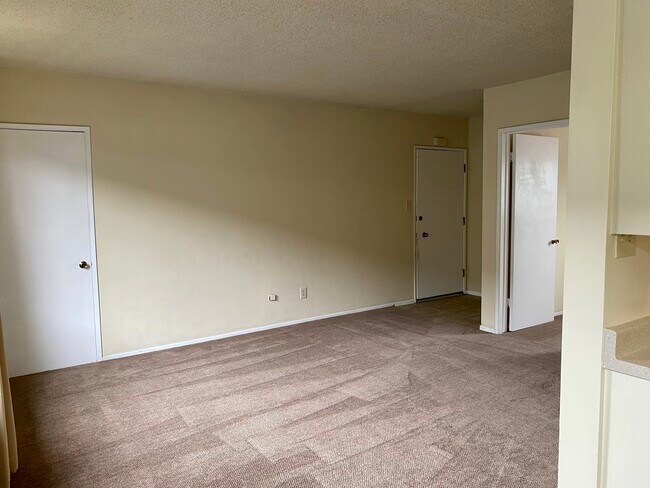 New carpet! - 9516 Alexander Ave