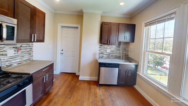 Photo - 2973 Washington St Apartment