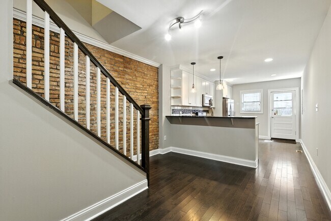 Foto del edificio - 127 W Randall St