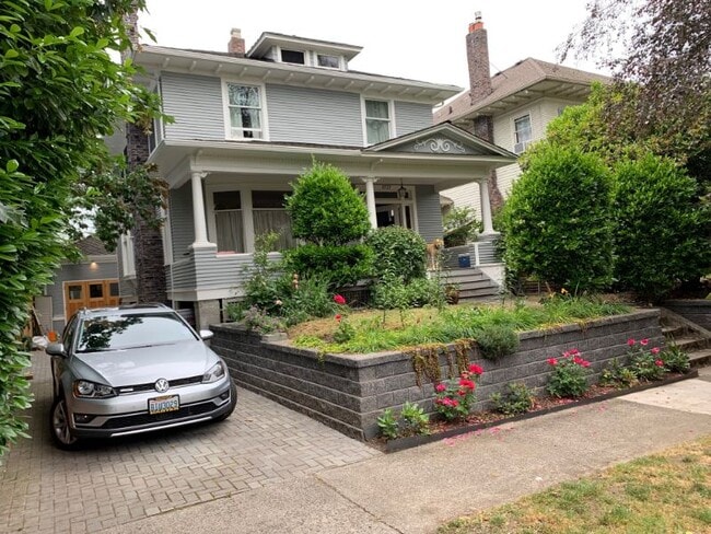 Building Photo - 5727 17th Ave NE