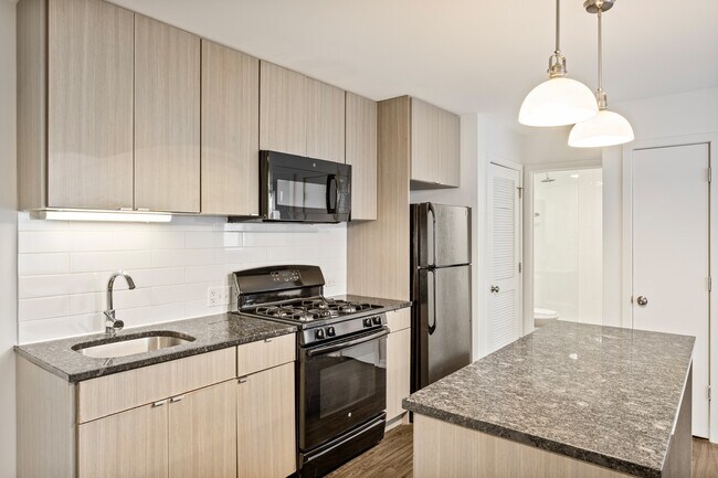 Building Photo - 5410 N Winthrop Ave