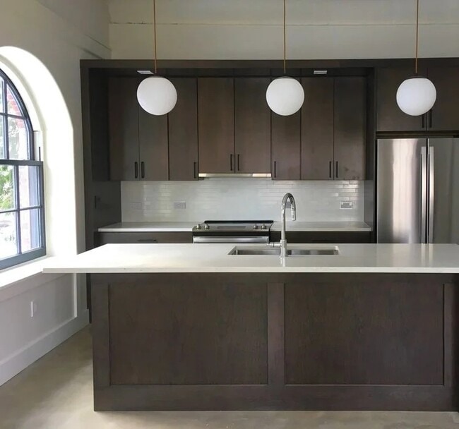 Photo - 50 Round Hill Rd (Northampton, MA) Apartment