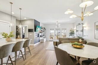 Building Photo - 267 Clementina St